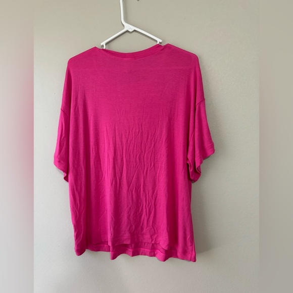 Cabi pink basic T-shirt in size medium - Picture 3 of 5